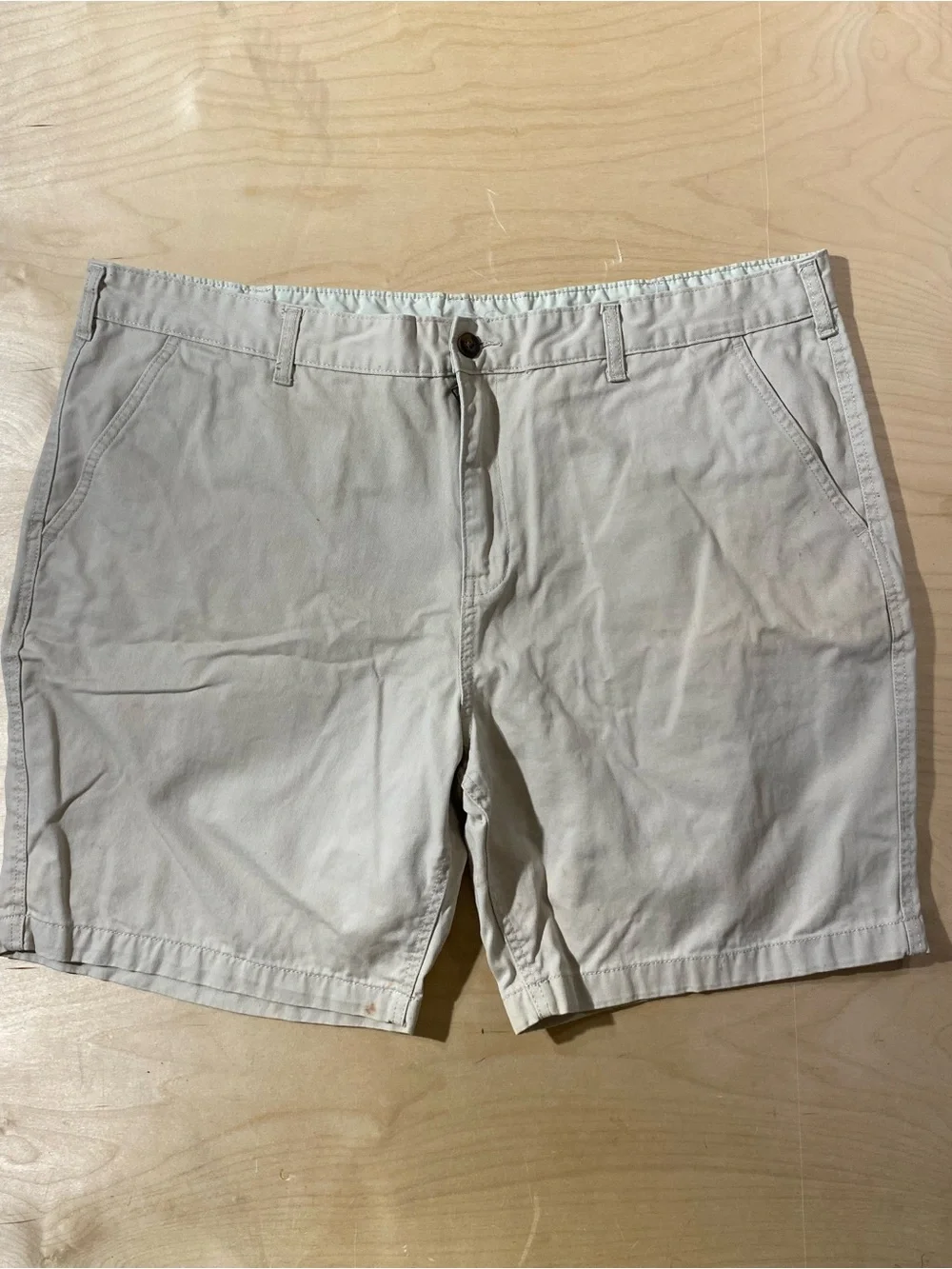 Faded Glory Men's Flat Front Chino Shorts in Light Khaki 46 (SX)